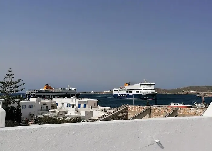 בית נופש Stephany's Skyline פארוס