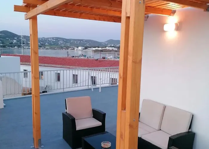 Stephany's Skyline * פארוס